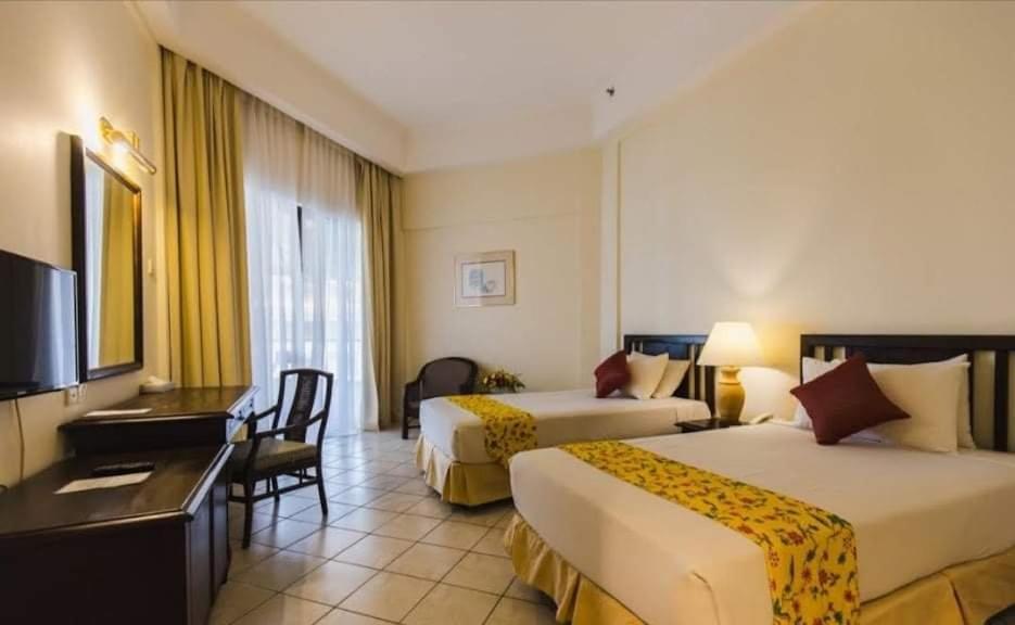 The Orient Star Resort Lumut Buitenkant foto