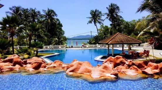 The Orient Star Resort Lumut Buitenkant foto