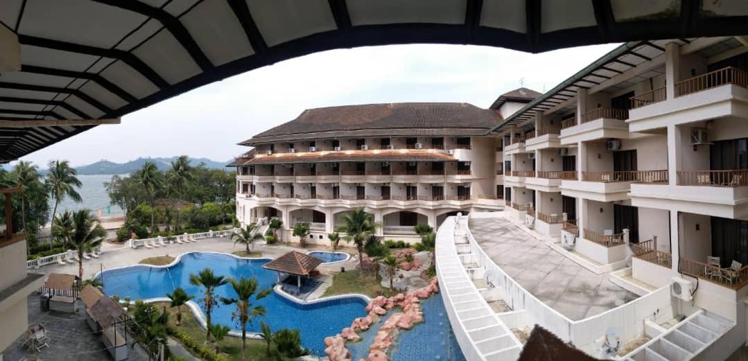The Orient Star Resort Lumut Buitenkant foto